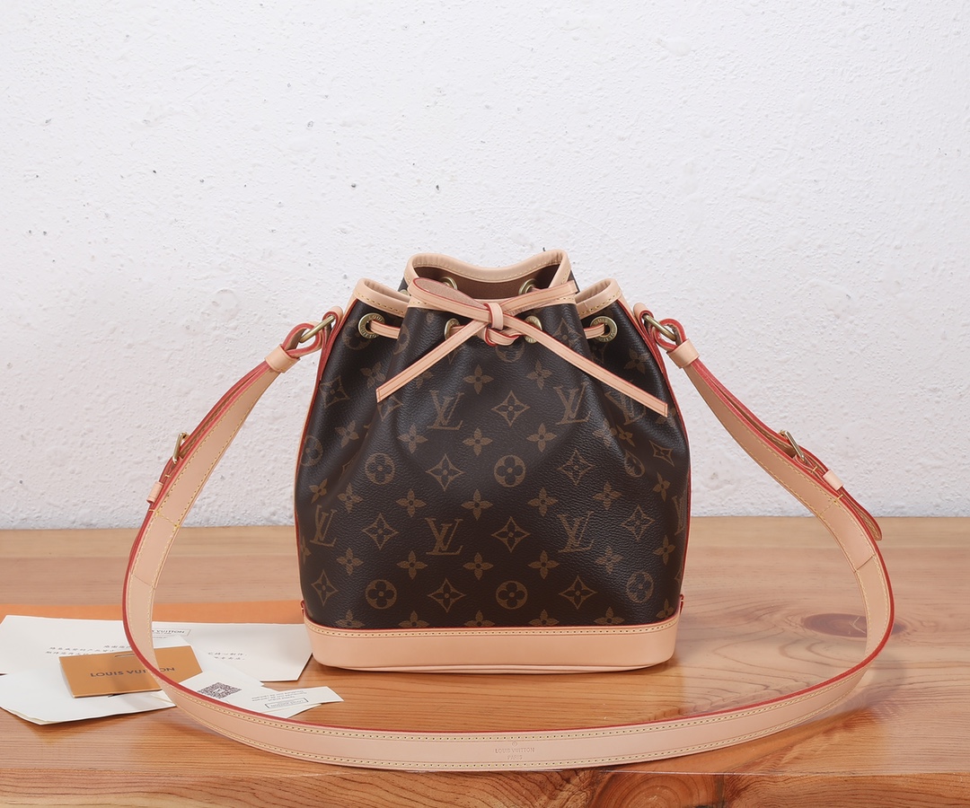LV Noé BB Bucket Bag