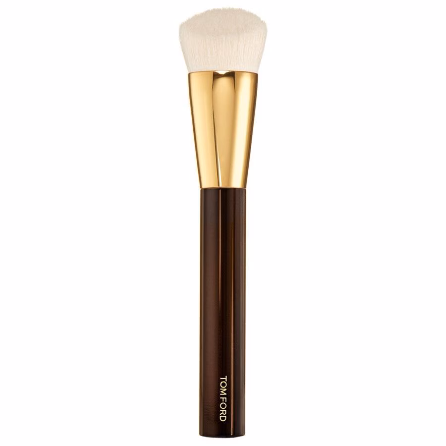 Shade and Illuminate Foundation Brush 2.5
