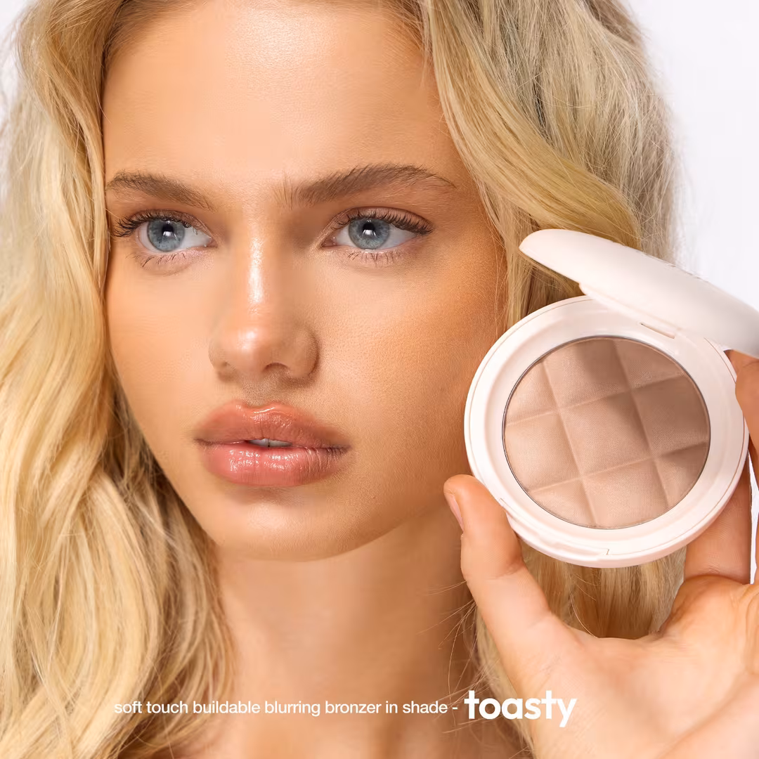 ICONIC LONDON  Soft Touch Buildable Blurring Bronze