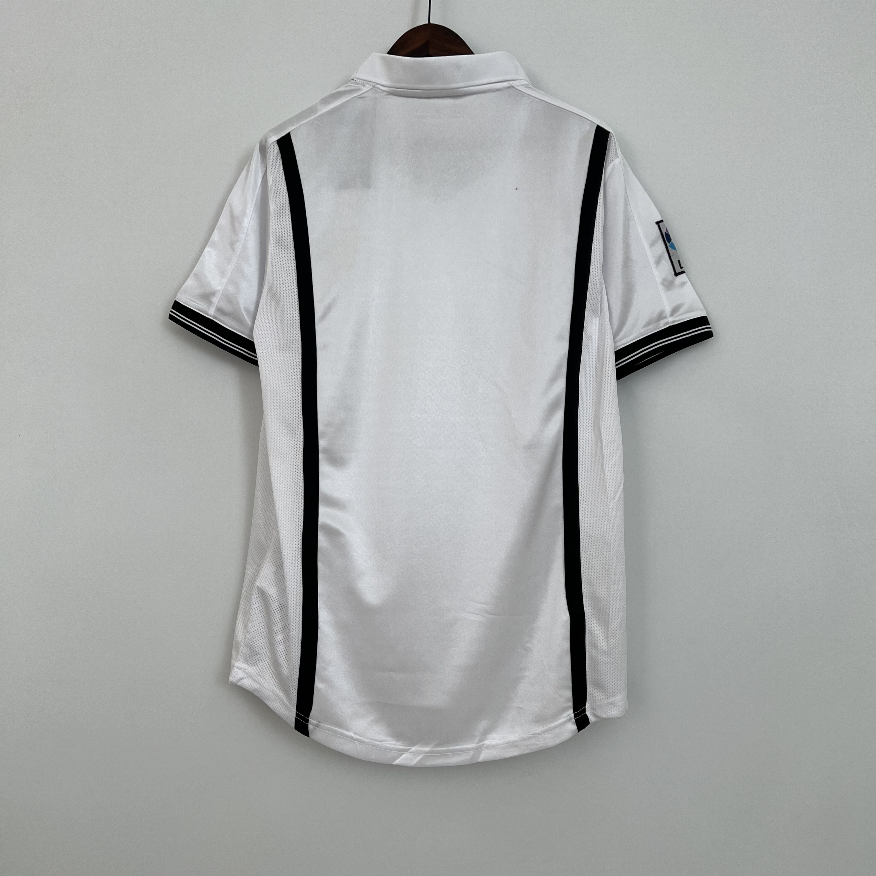 2000/2001 Valencia Home Retro Football Shirt