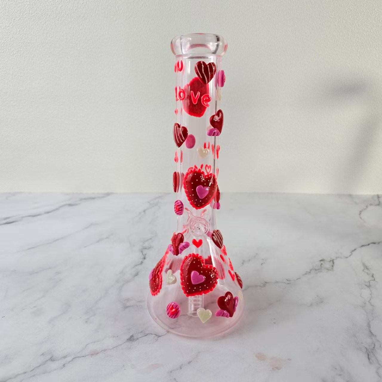 Love heart beaker bong water pipe angle