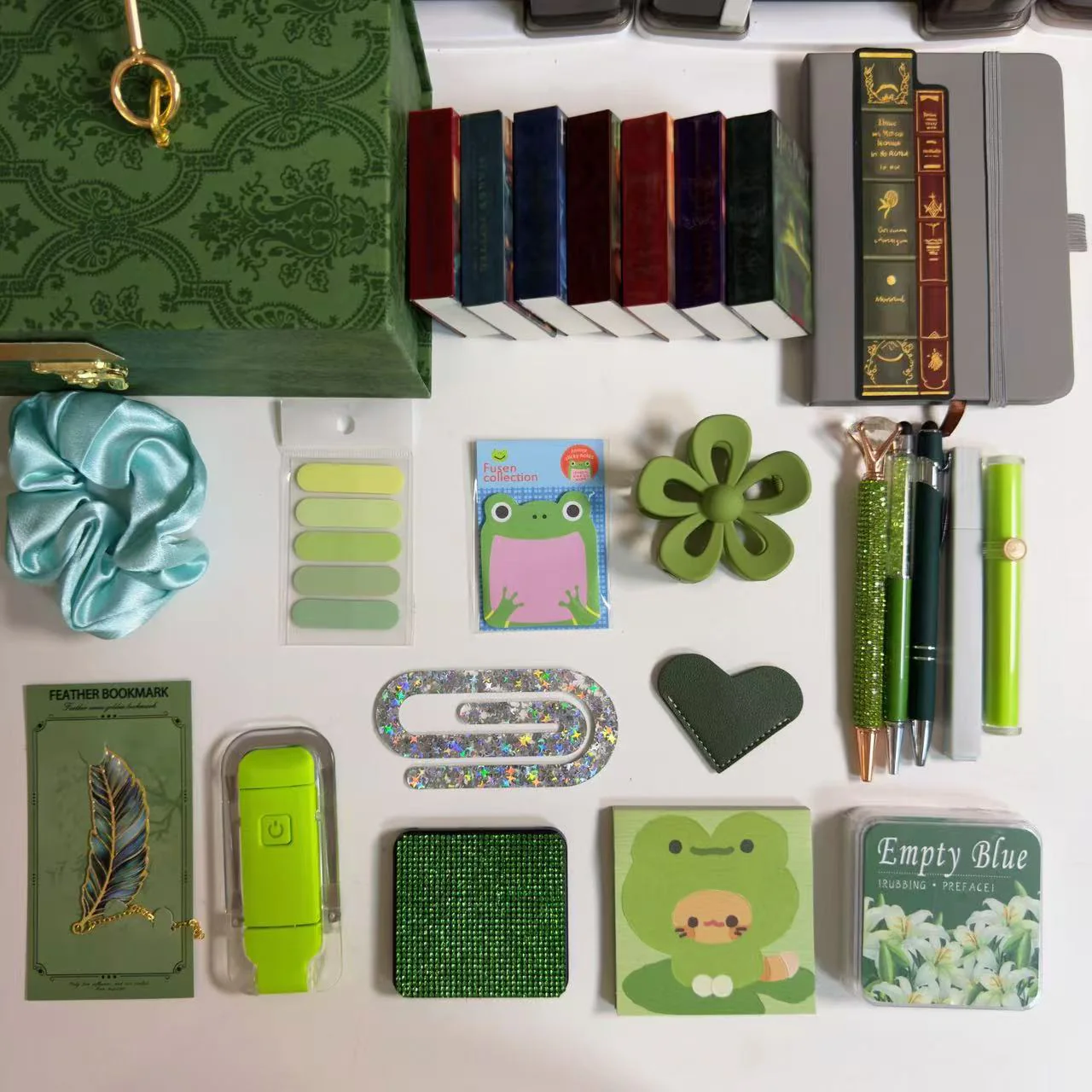 Your Emerald Enchantment 💚🌿 Bookish Bundle