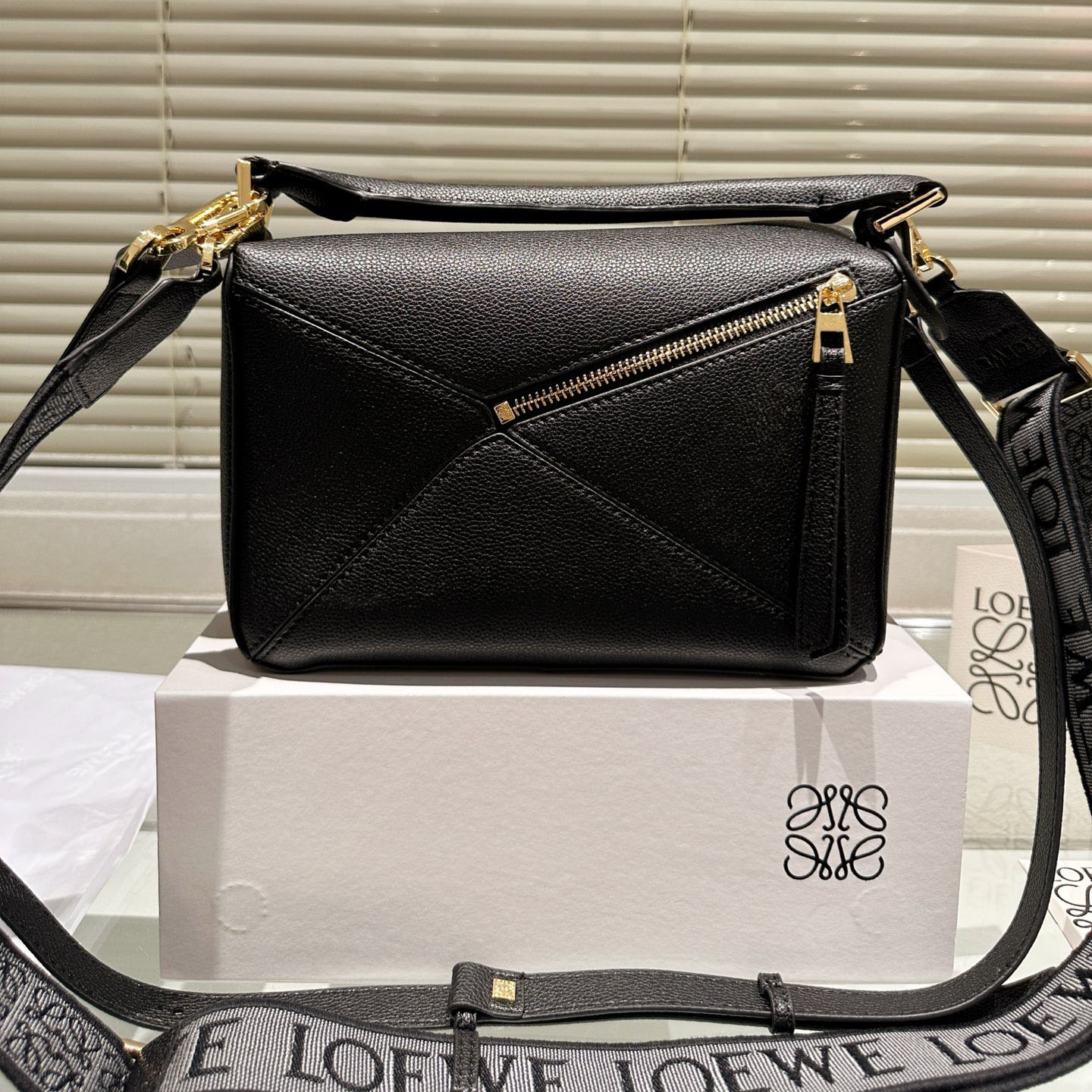 Loewe Puzzle Bag Handbag Shouder Bag Small Size With Cavans Strap