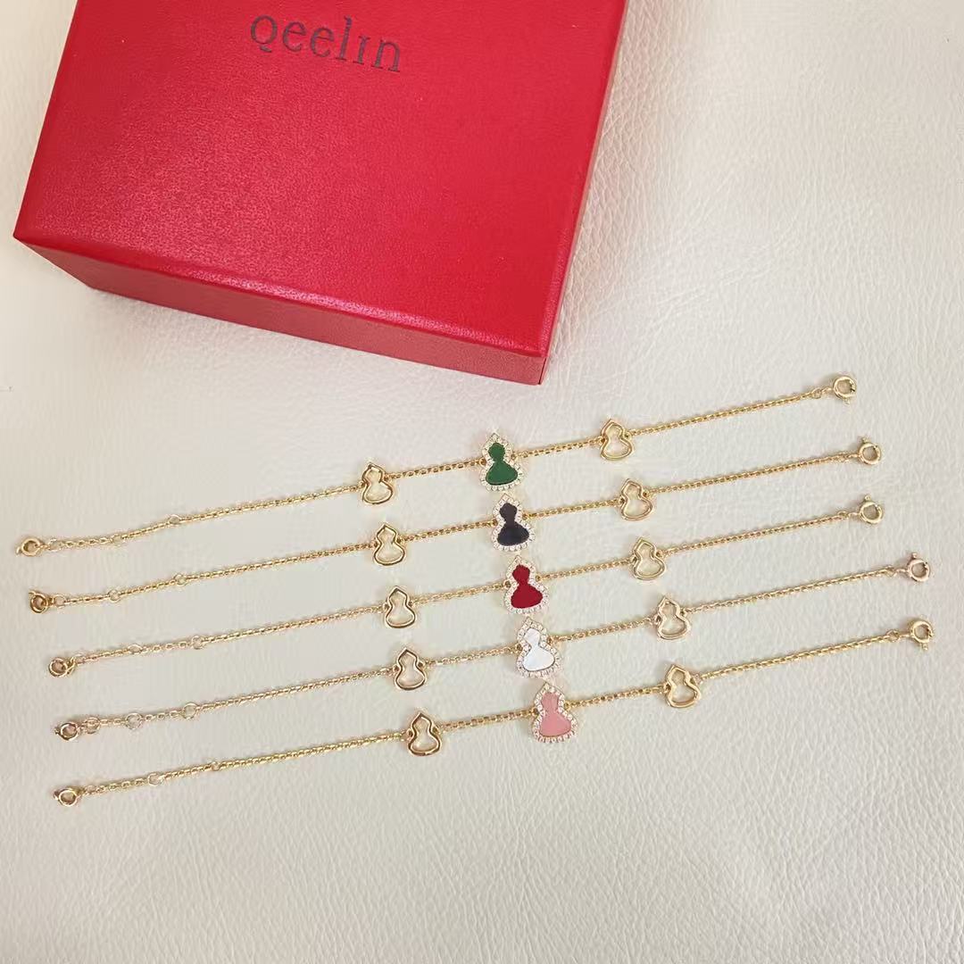 Queelin Three Gourd Jade Bracelet