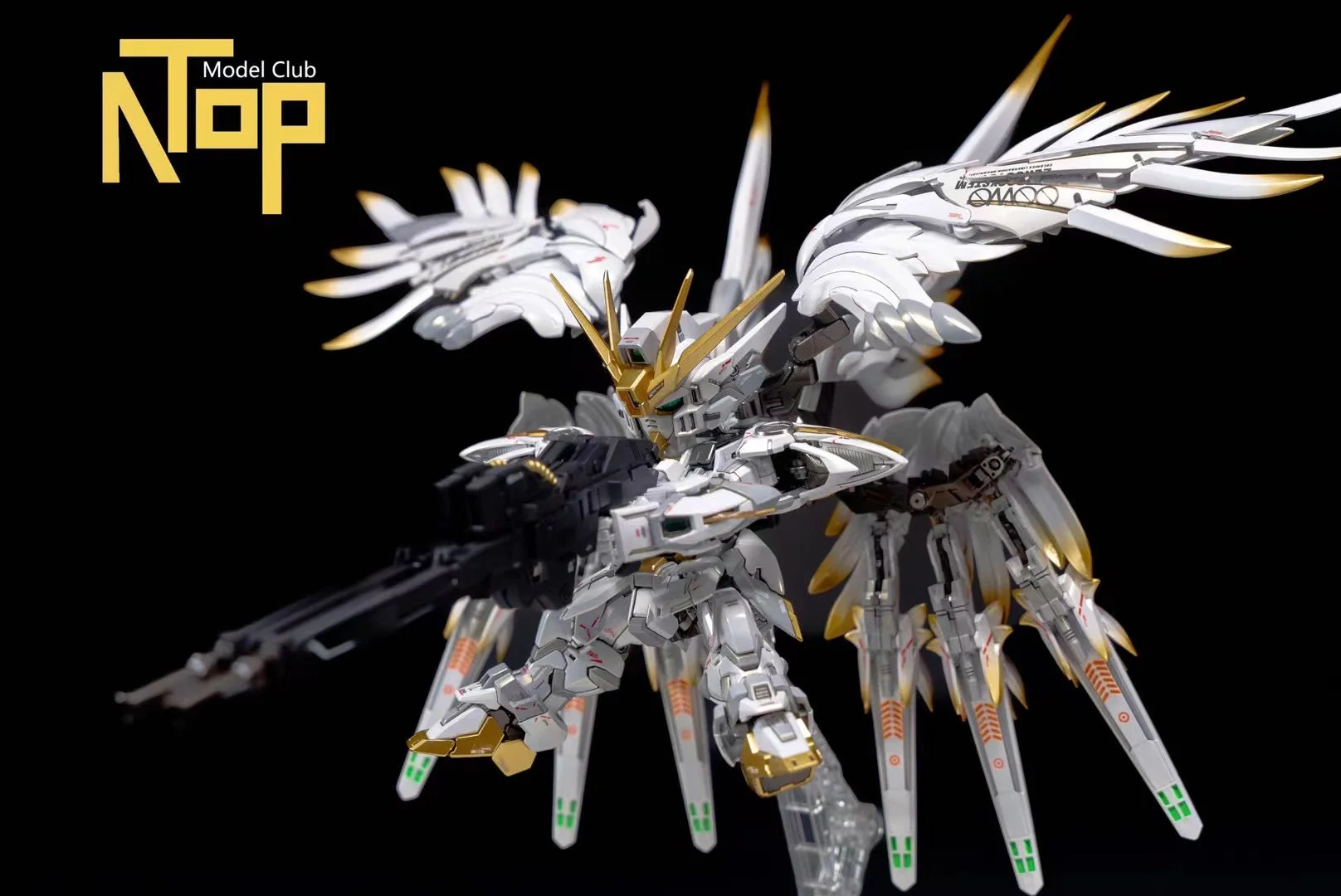NoTop Studio - MGSD Wing Gundam Zero Custom Snow White Version with Shortened Twin Buster Rifle | MGSD飞翼零式高达白雪姬配色 & 矮星炮