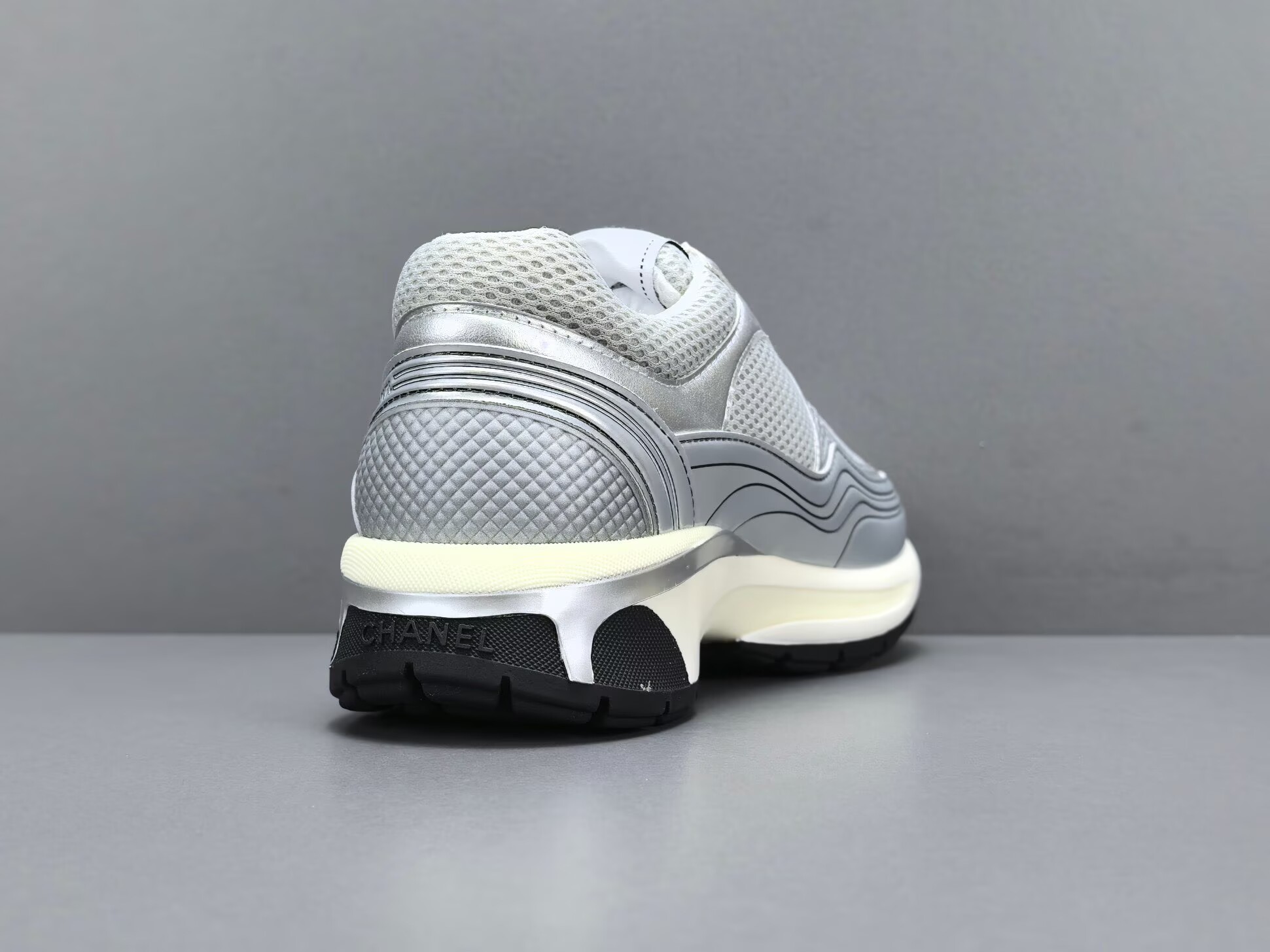 CHNE1 Leather Low Top Sneakers - CCSHOES