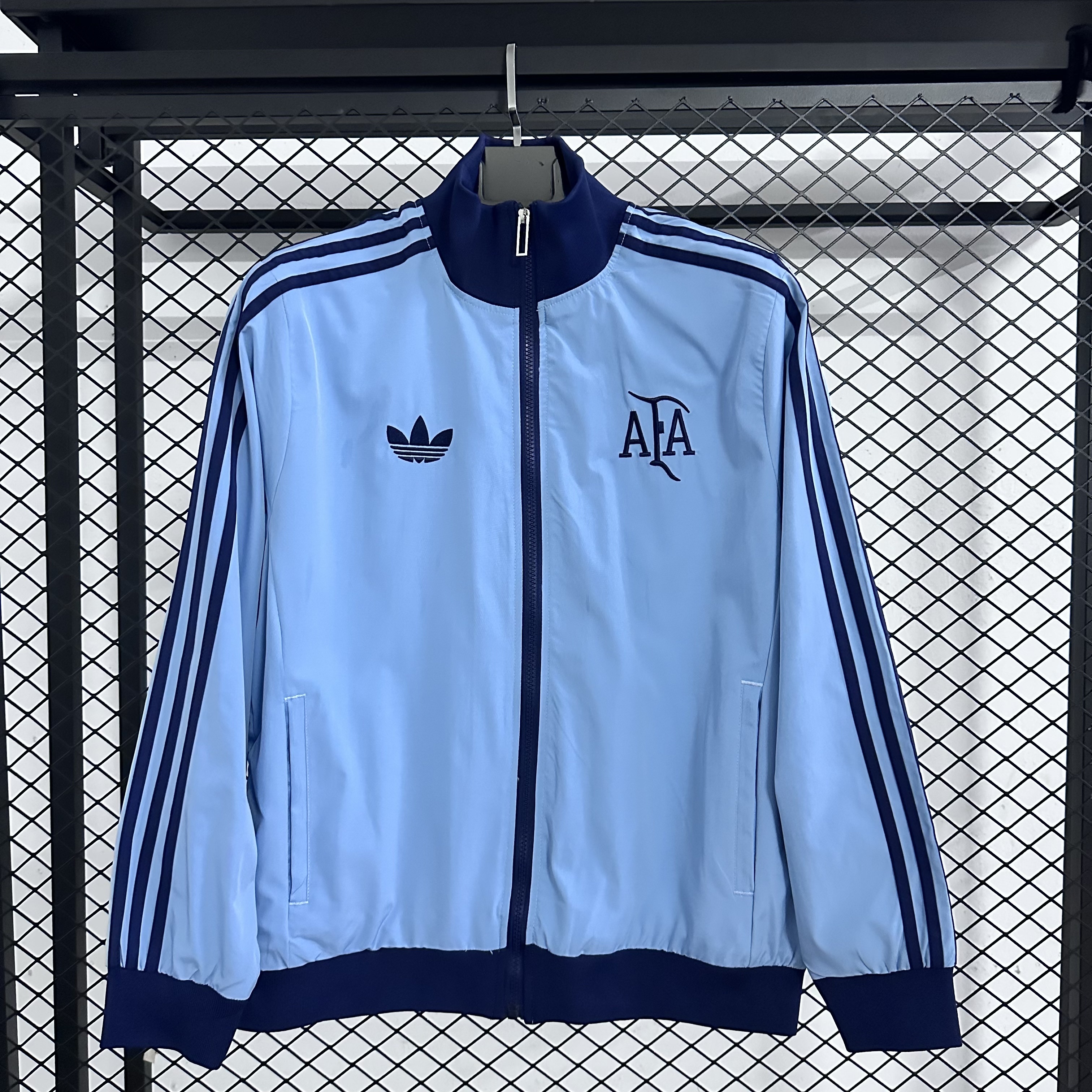 25-26 Argentine Sky Blue Retro Stand up Collar Stripe Color blocked Jacket Coat