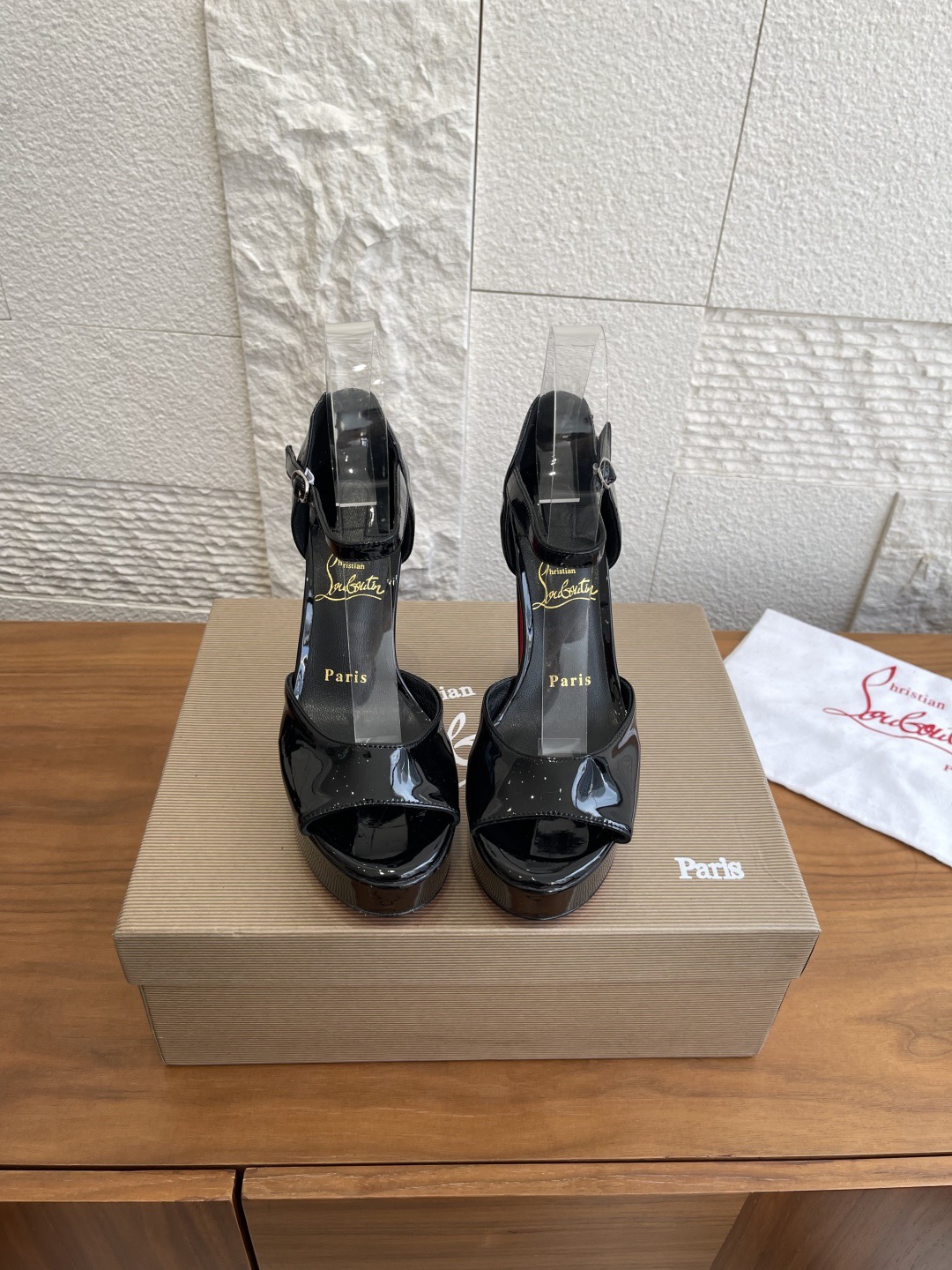 Christian Louboutin Sandaloo