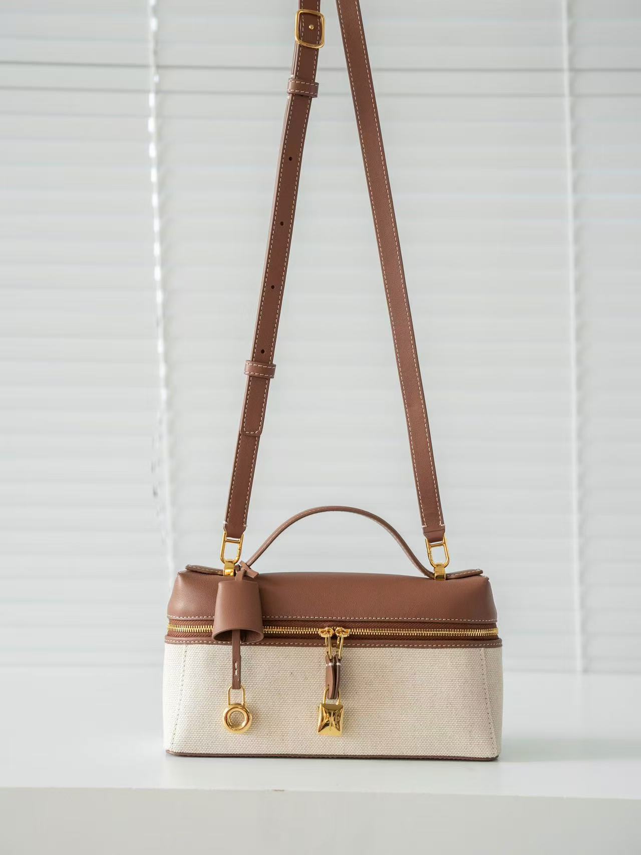 Loro Piana Extra Bag L Underarm Bag Crossbody Bag