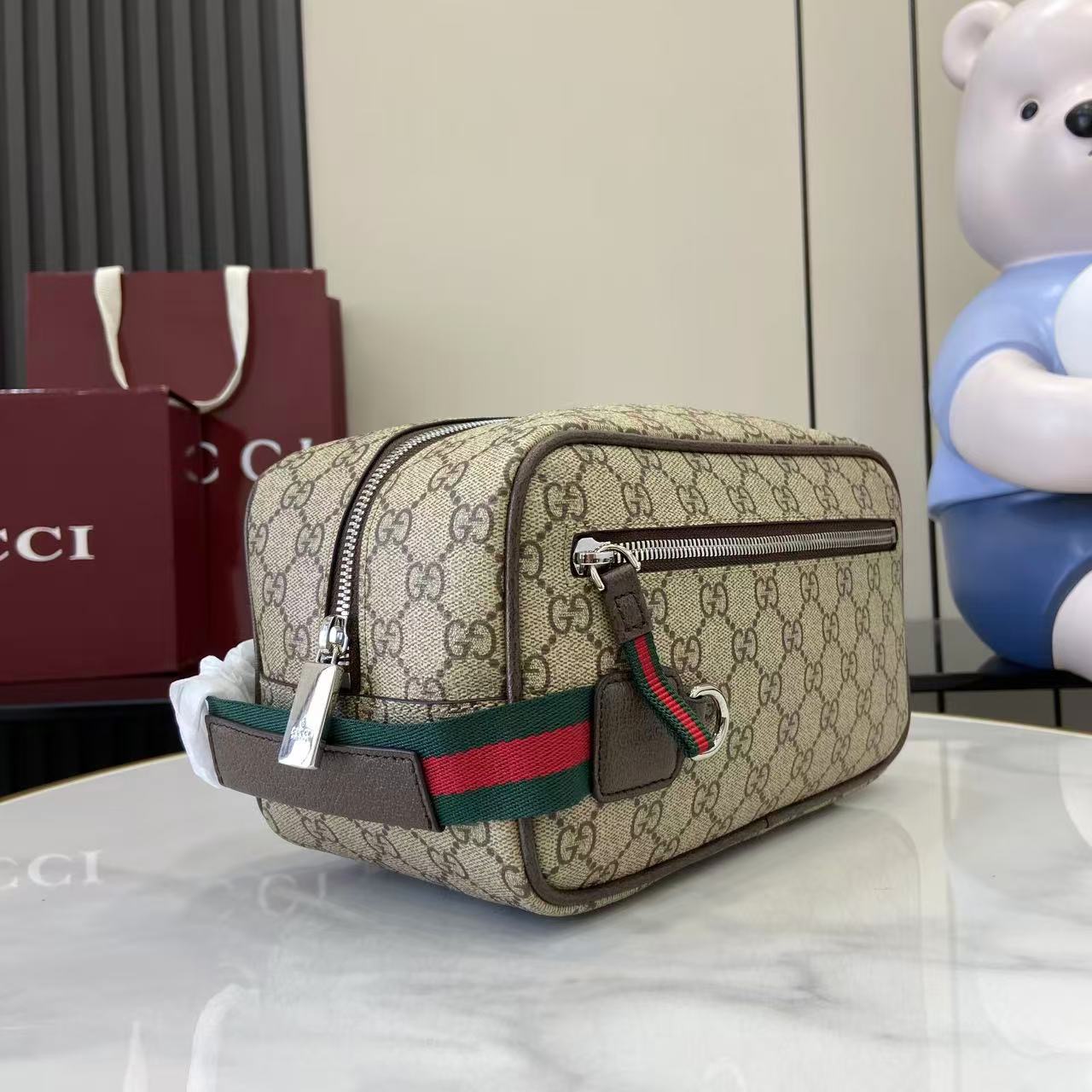 Gucci Medium GG Toiletry Case in Beige and Brown GG Supreme