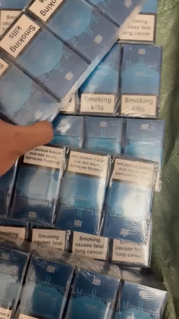 Marlboro Blue 20s Cigarettes x 10 Packs /1 Carton