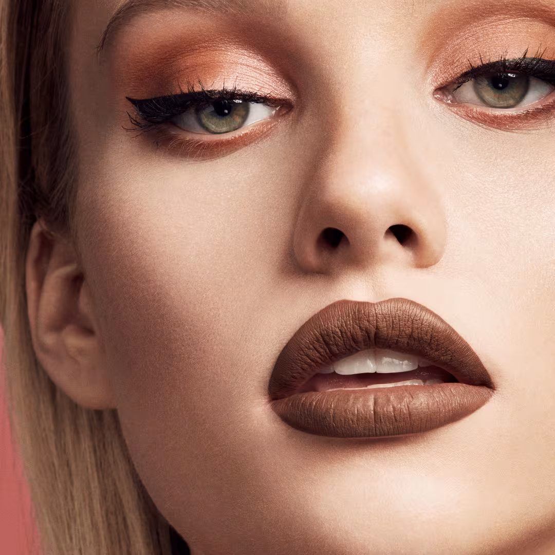 FENTY BEAUTY by Rihanna  Stunna Lip Paint Longwear Fluid Lip Color