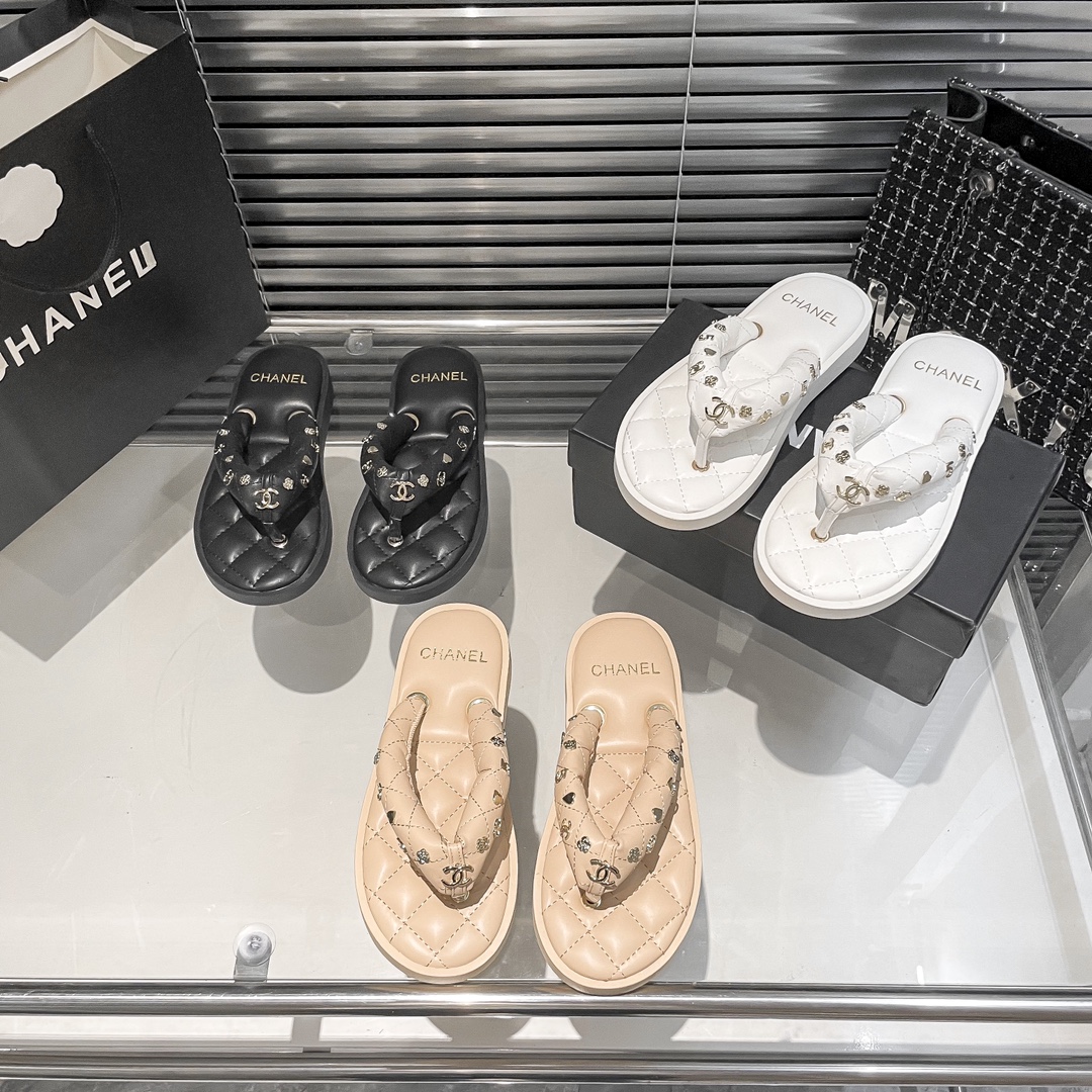 Chanel Interlocking CC Logo Flip-Flops