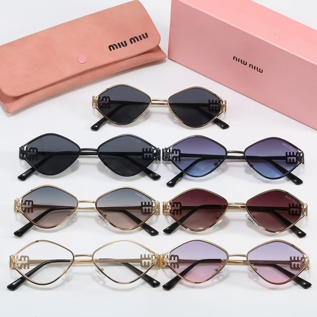 Miu Miu Fashionable Sunglasses