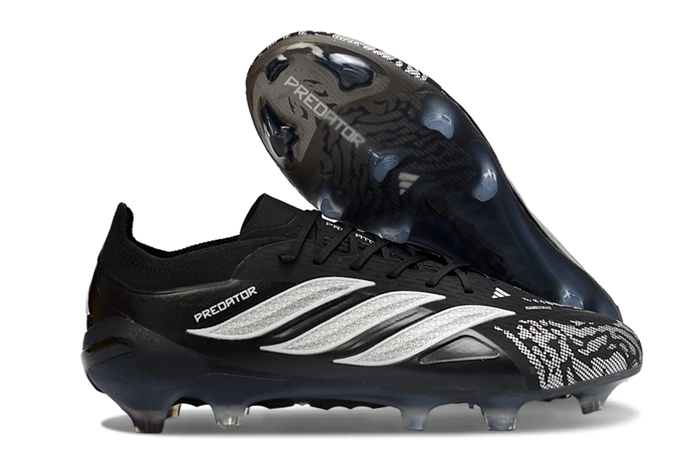 A Predator Elite FG 26 Full Knit Soccer Boots