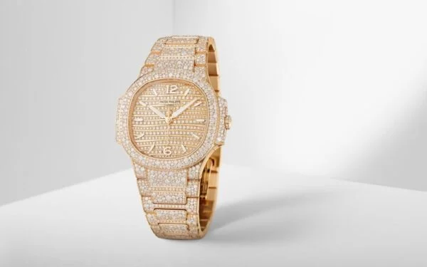 Nautilus 7118/1450R-001 Patek Philippe Ladies Automatic 35.2 mm,Rose gold