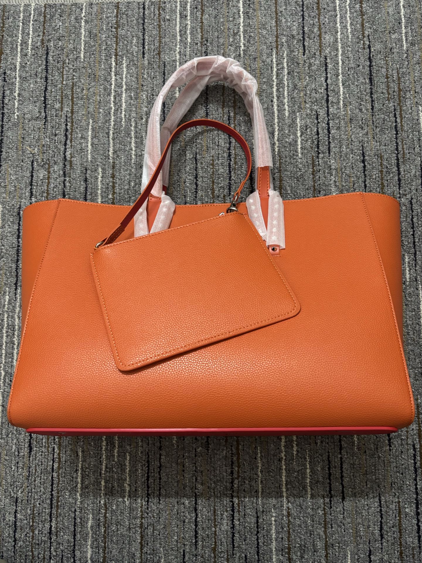 [10A] Christian Louboutin Shopping Bag