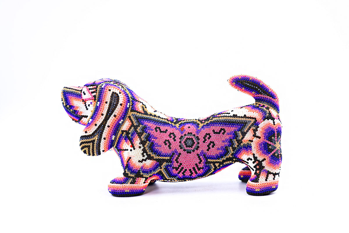Perro Salchicha - Obra de Arte Huichol