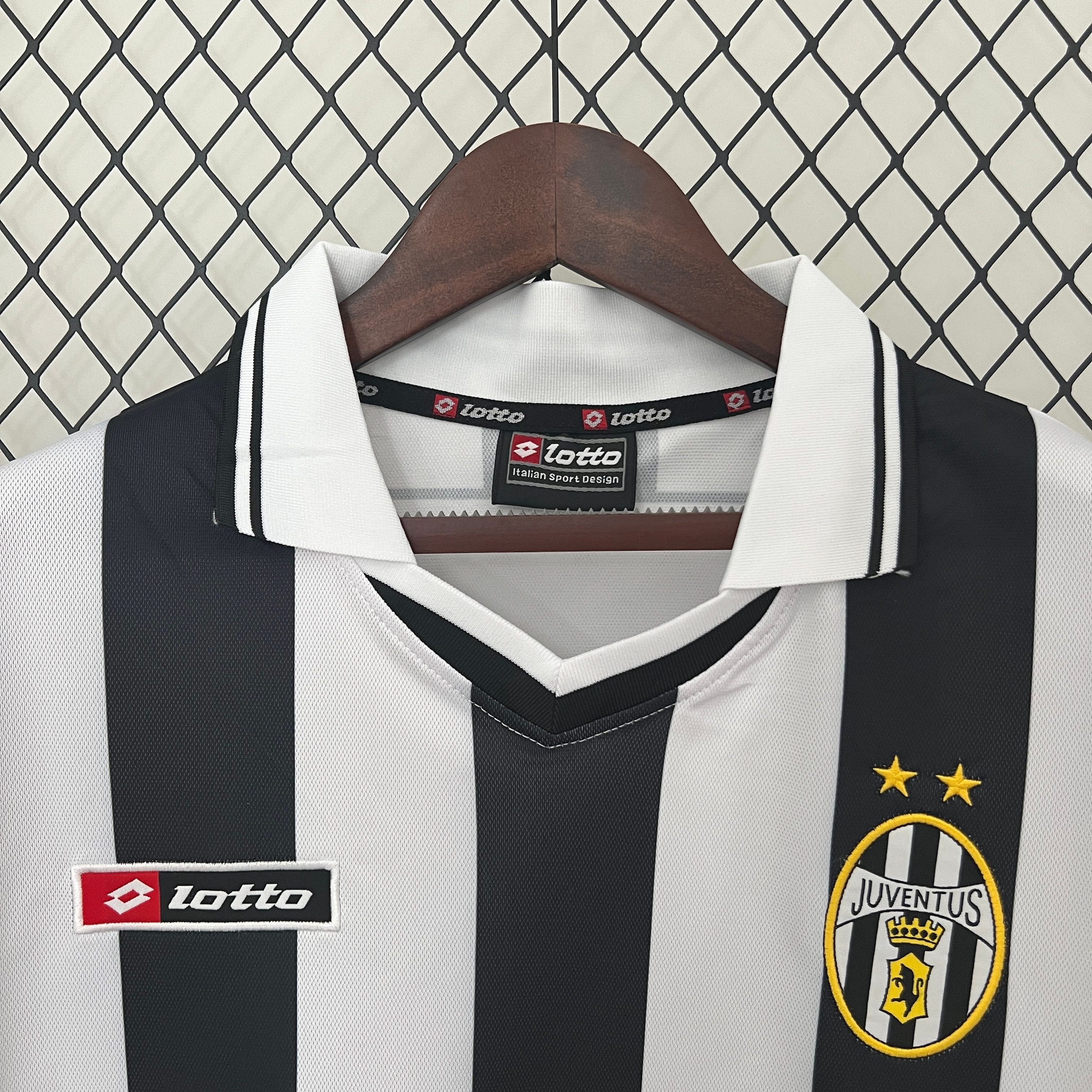 2001/2002 Juventus Home Retro Football Shirt