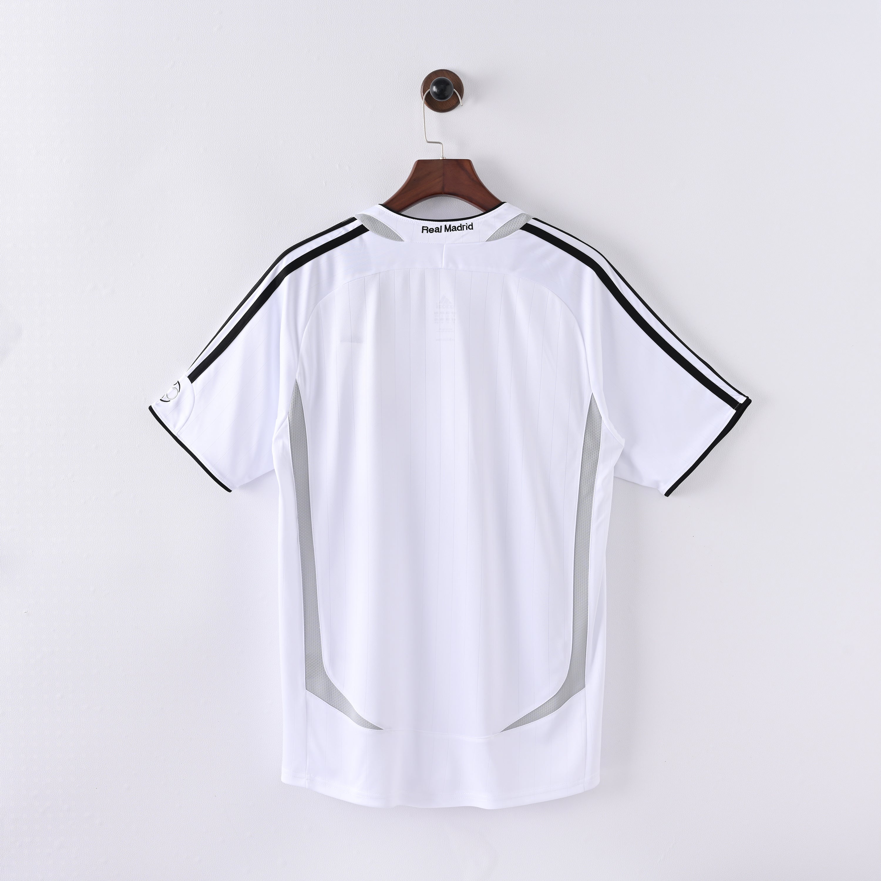 Real Madrid Retro Vintage Home Jersey Men 2006-2007