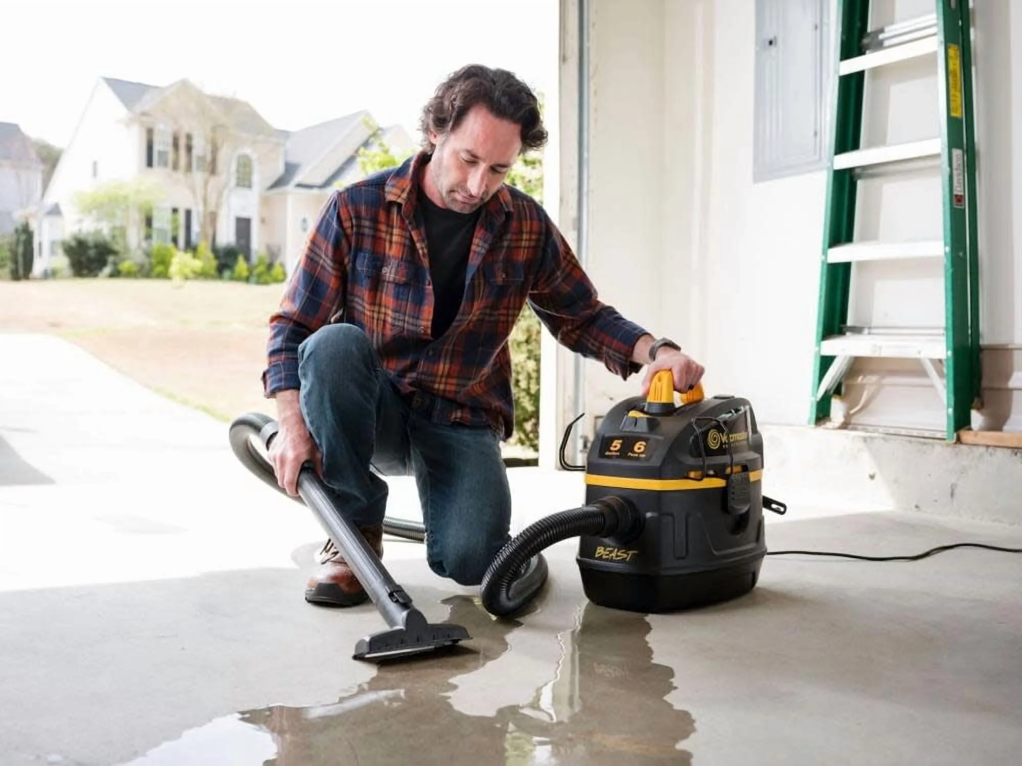 Cleva International Trading 248910 5 gal 6PHP Wetdry Vacmaster, Black