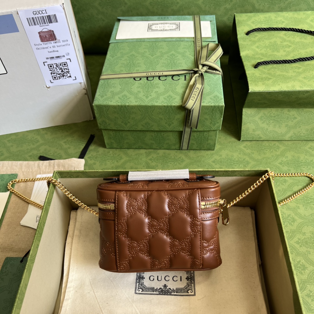 Gucci GG matelass top handle mini bag 723770