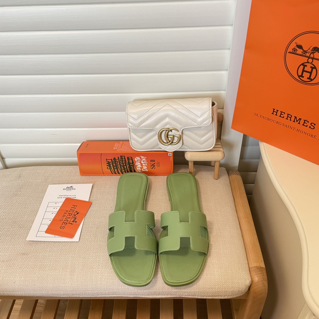 Hermes slippers