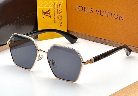 Louis Vuitton sunglasses 22
