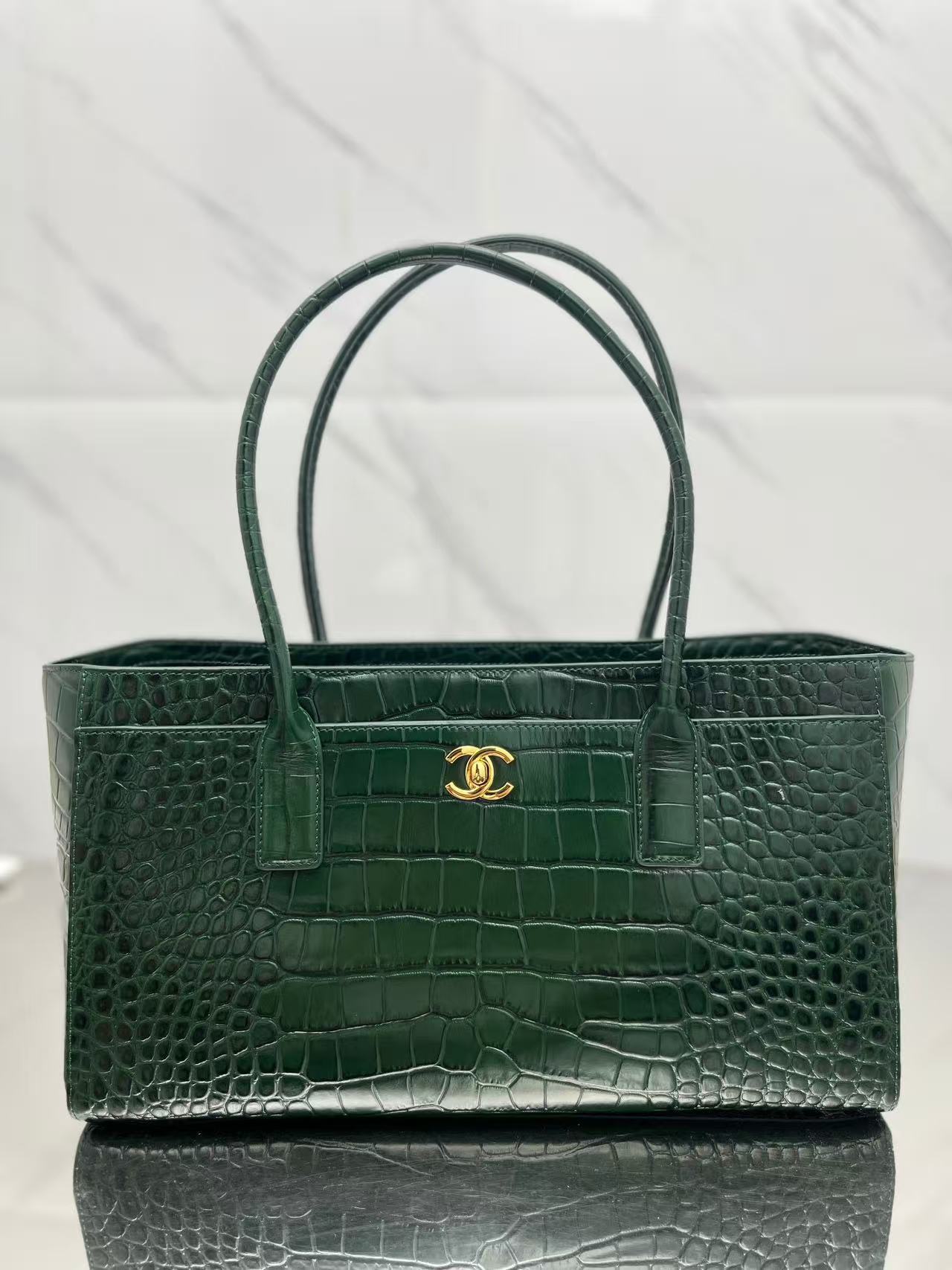Chanel 26S Crocodile Leather! Handbag (Premium Edition)