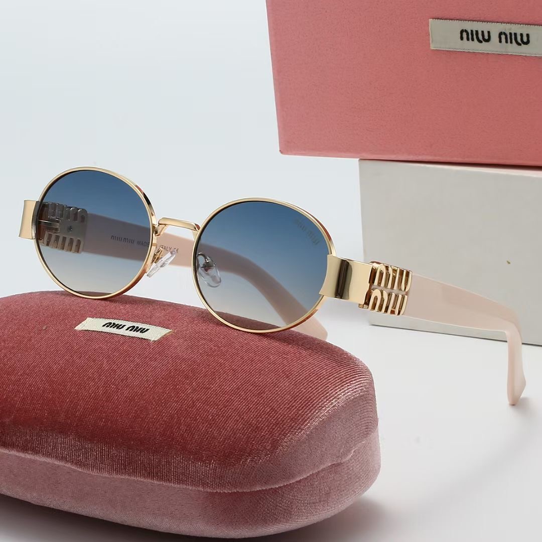 Miu Miu Fashionable Sunglasses