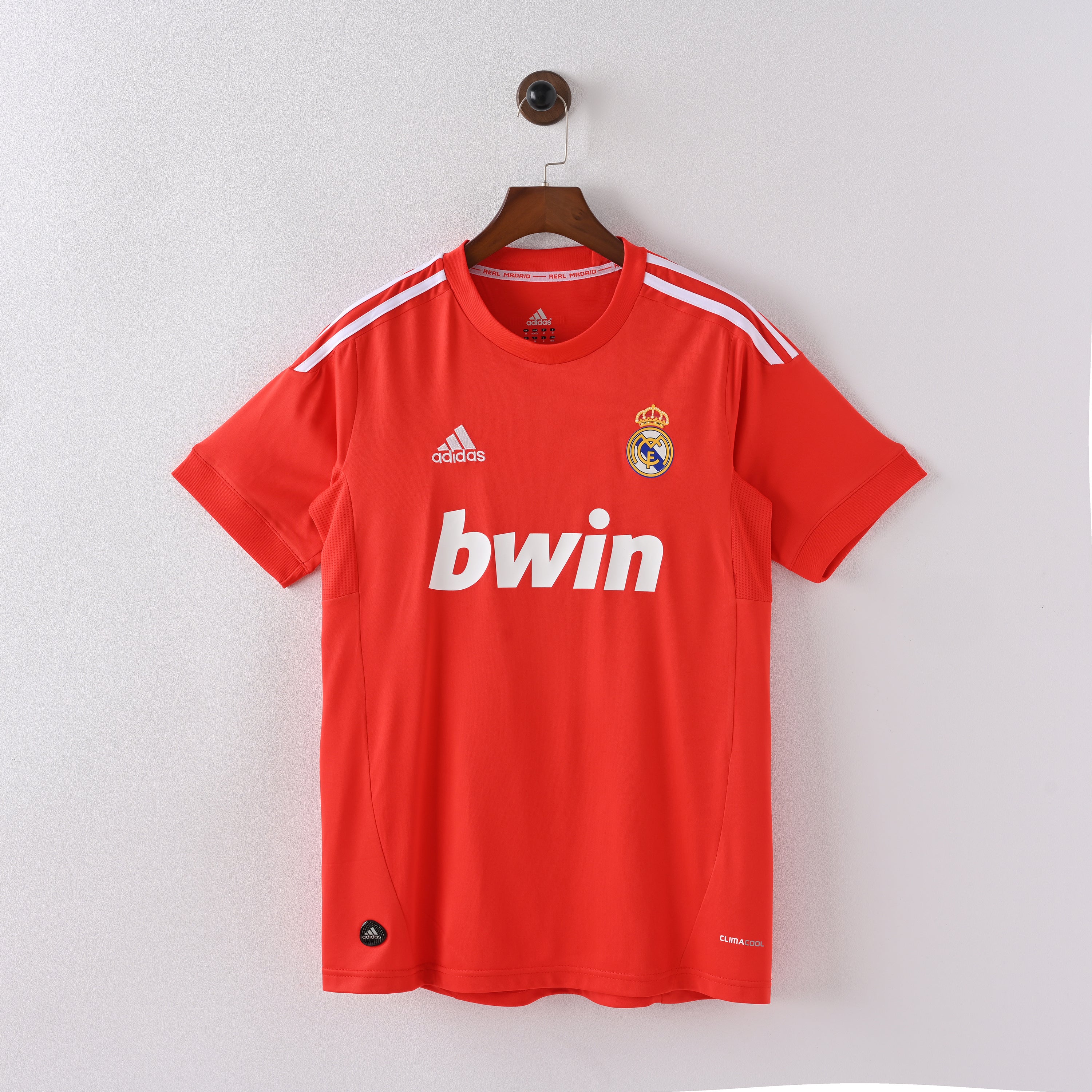 Real Madrid Red Retro Vintage Third Jersey Men 2011-2012