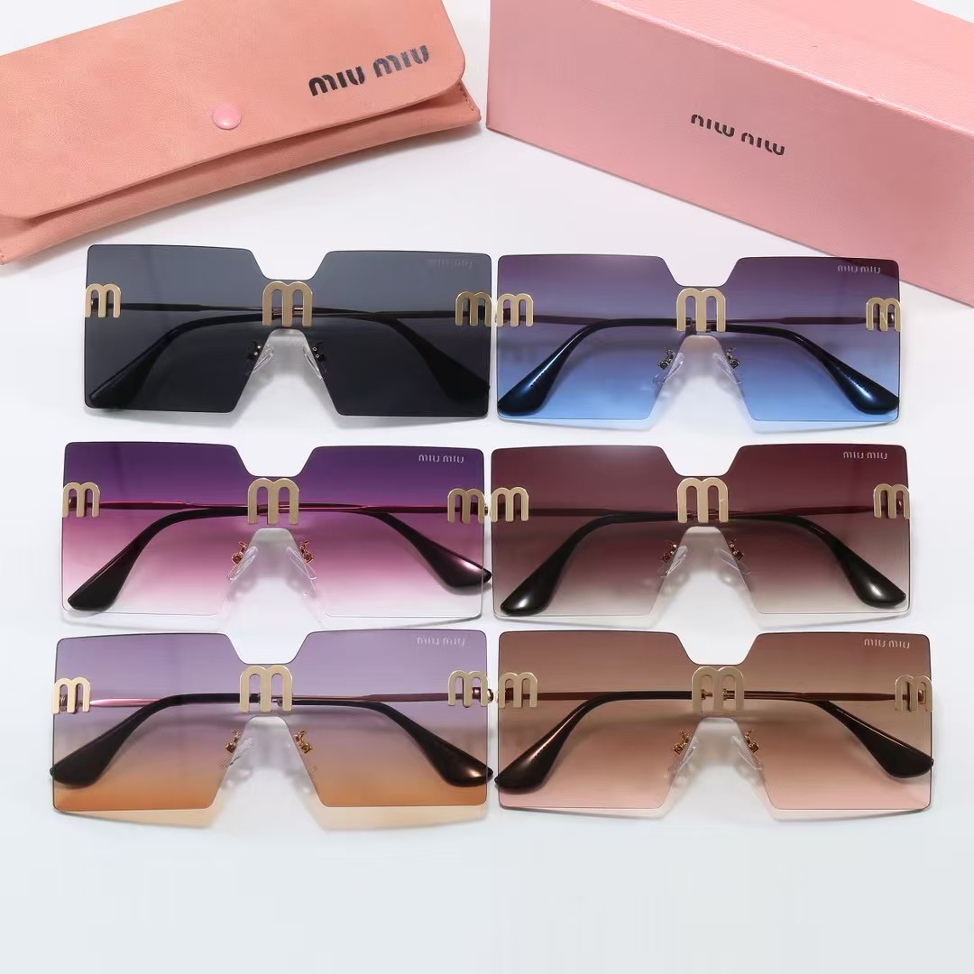 Miu Miu Fashionable Sunglasses
