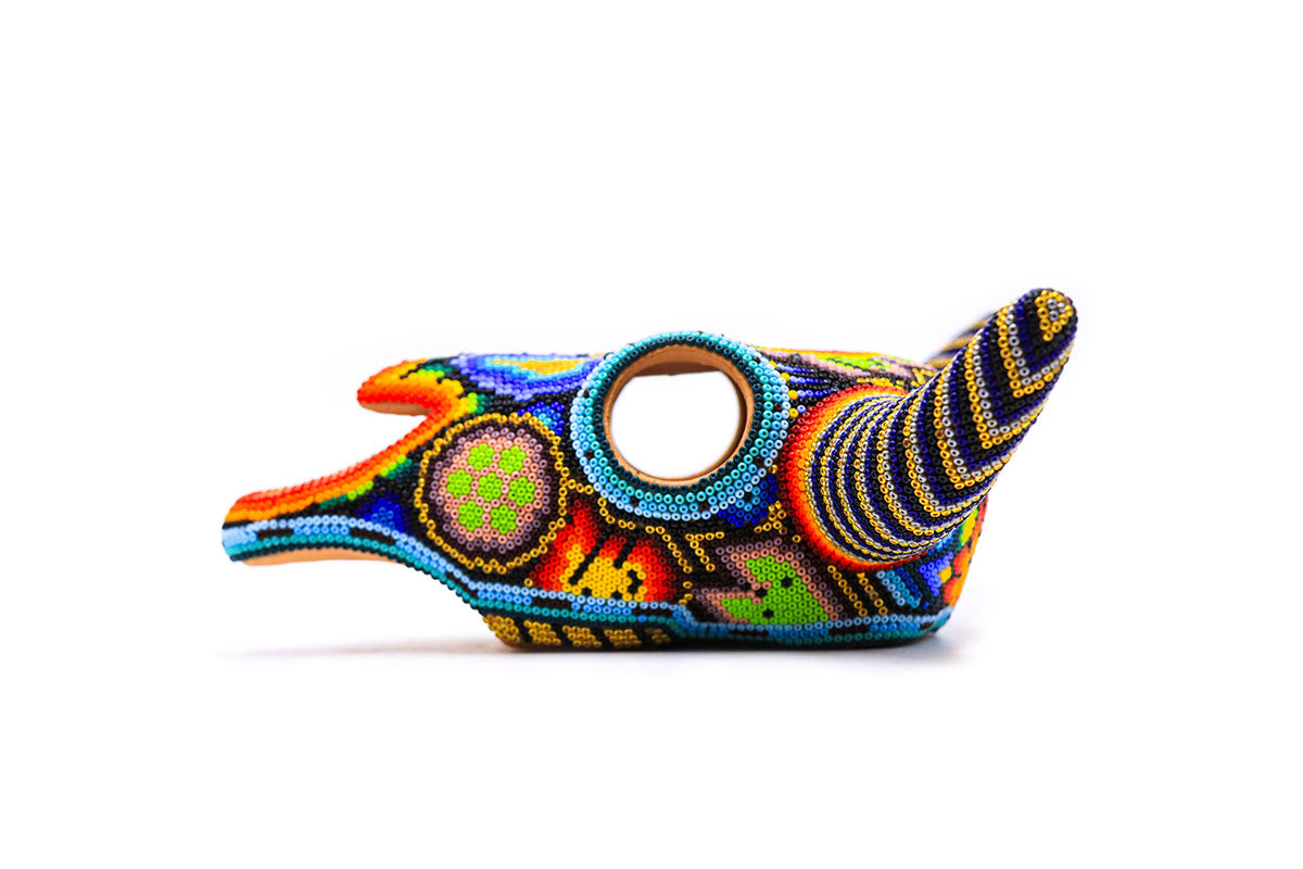 Cráneo de Vaca Chico - Obra de Arte Huichol