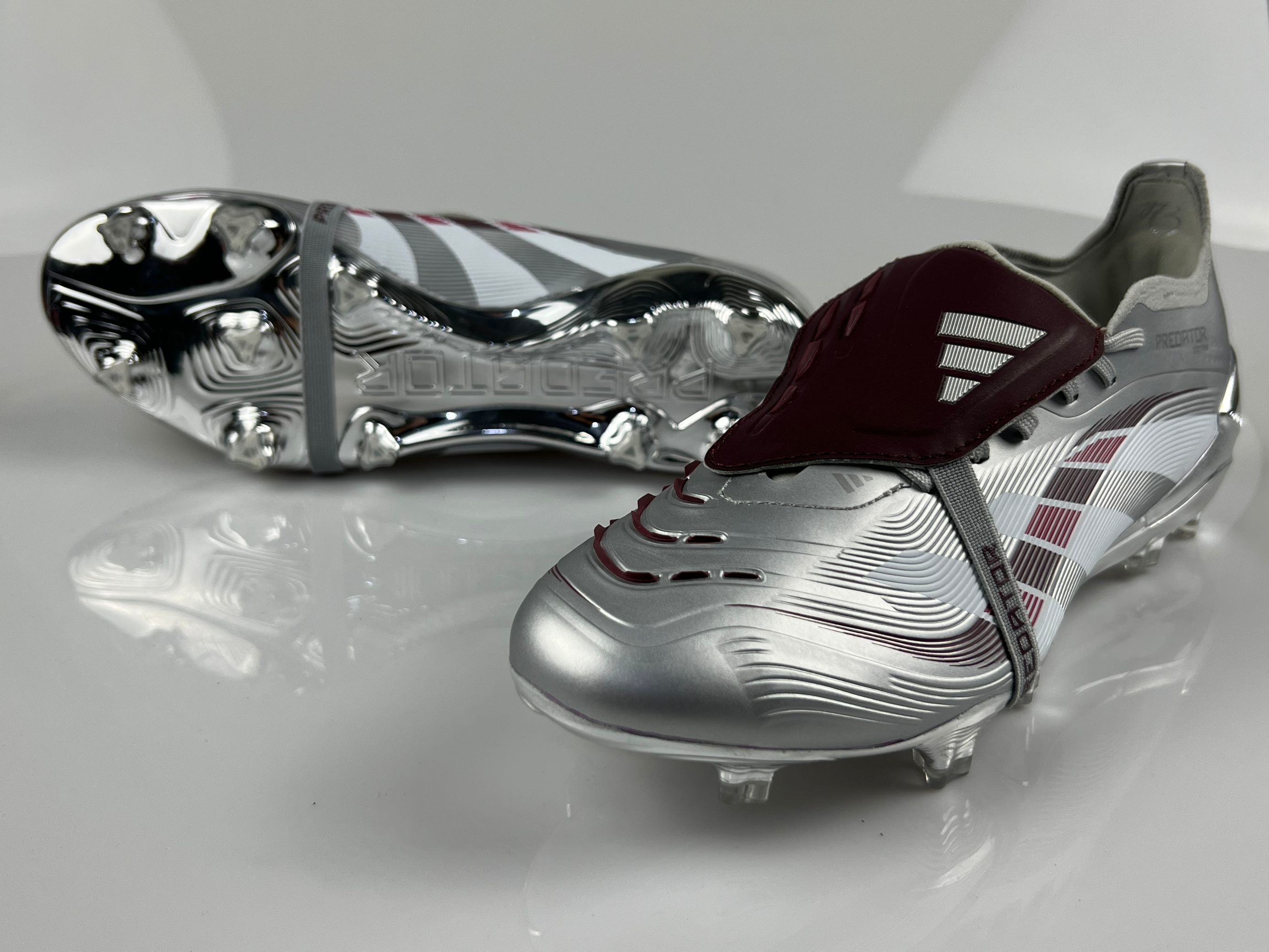 A Predator Elite Fold-over Tongue FG Jude Bellingham Chrome Dream - Silver Metallic/Legacy Burgundy/Maroon LIMITED EDITION