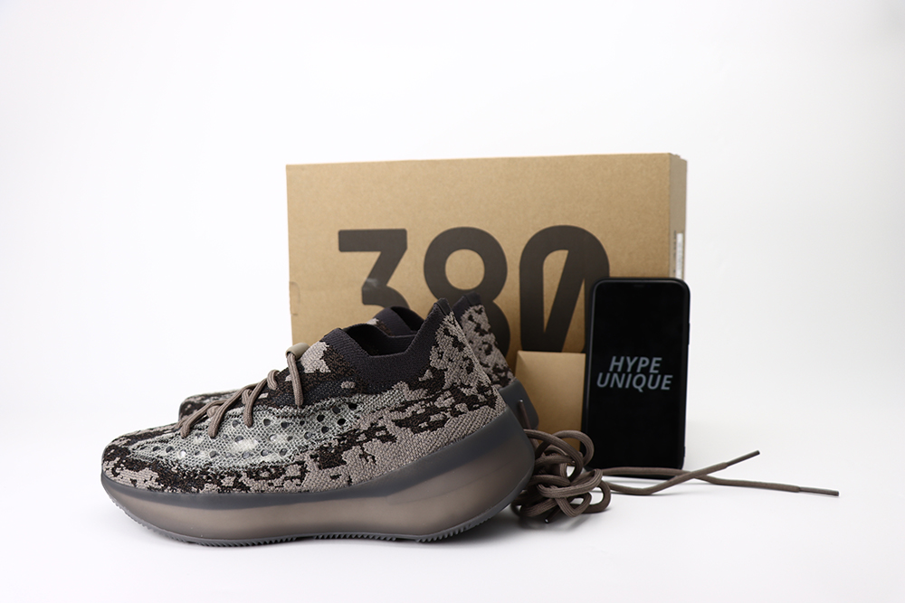 YEEZ 380 ‘STONE SALT’