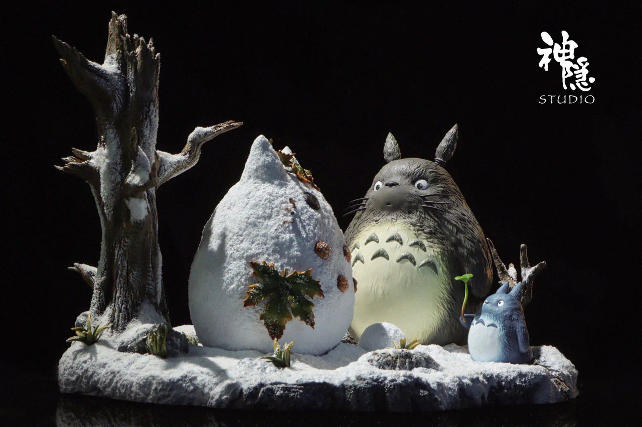 My Neighbor Totoro - Totoro play in the snowfield | 1:6 Resin Statue | by ShenYin Studio