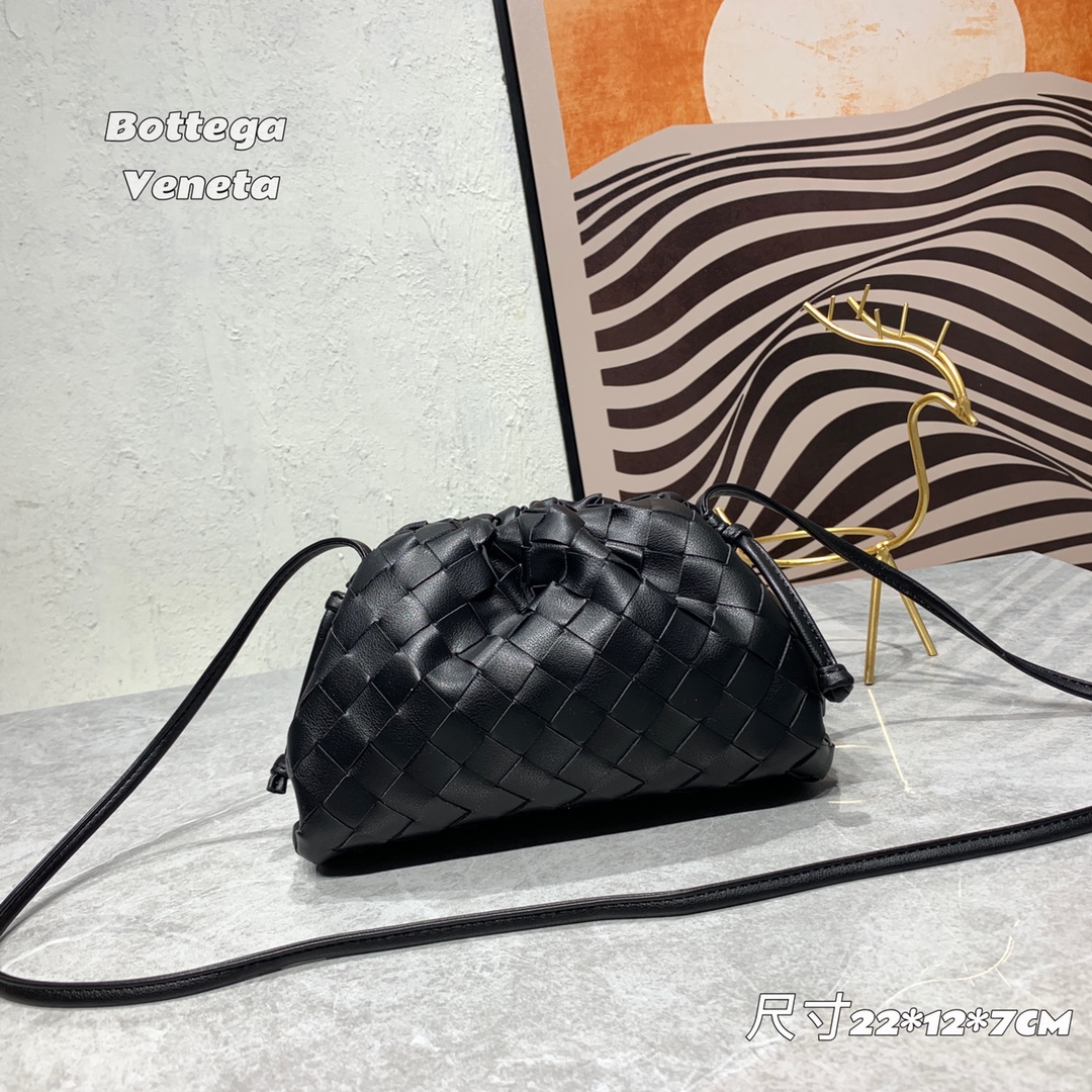 Bottega Veneta BV Intrecciato Pouch