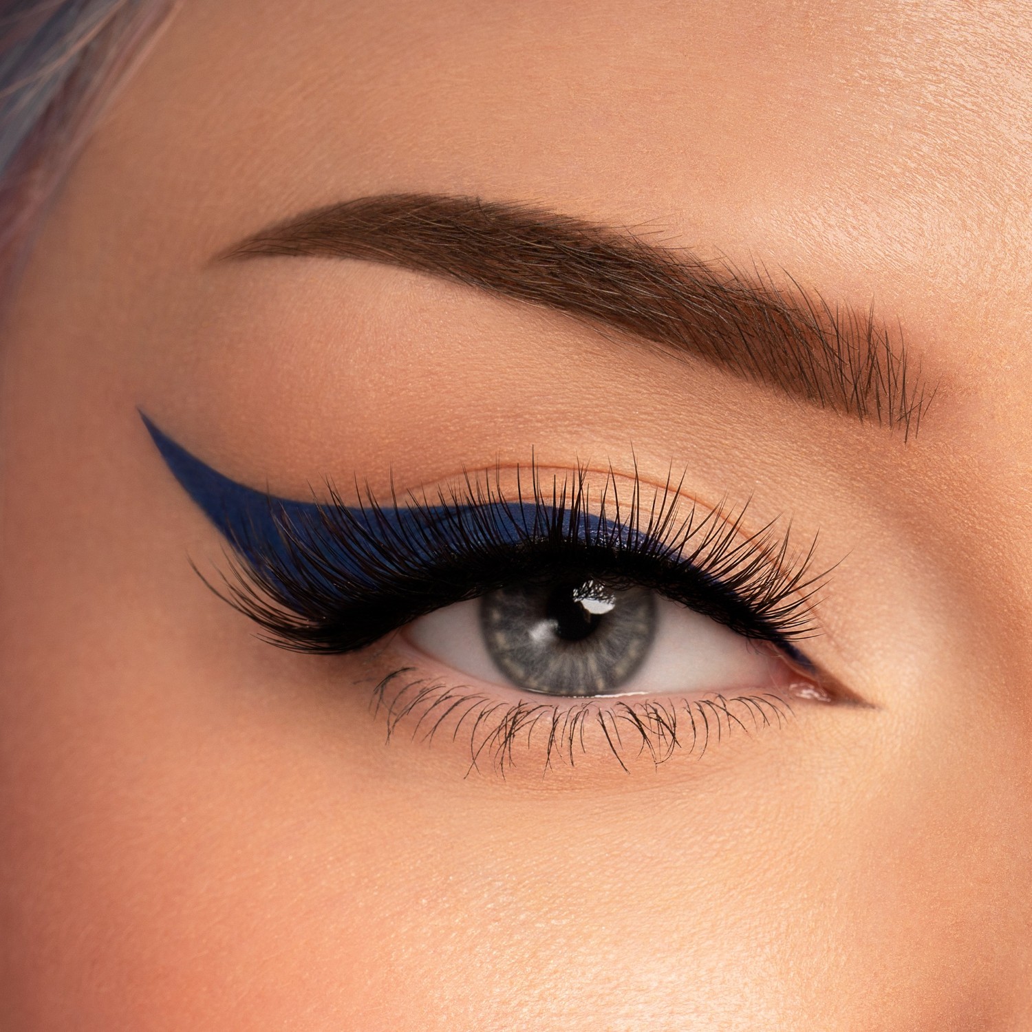 Naomi Jon Blue Liner