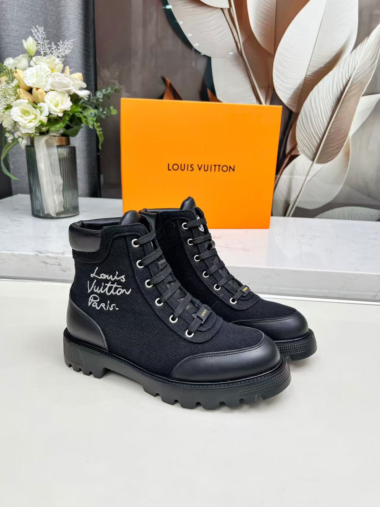 LV District Ankle Boot Ranger