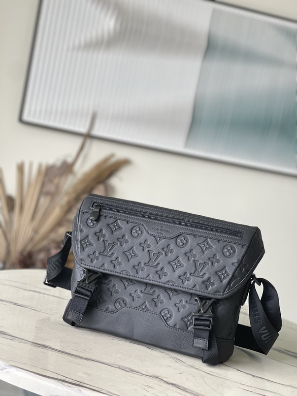 LV Voyager M25121 33x22.5x11cm gf
