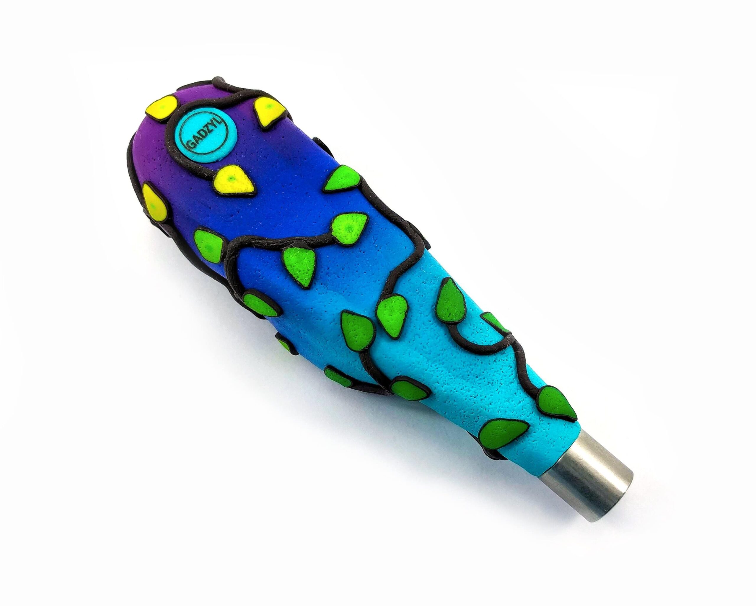 Gadzyl Owl Metal Pipe