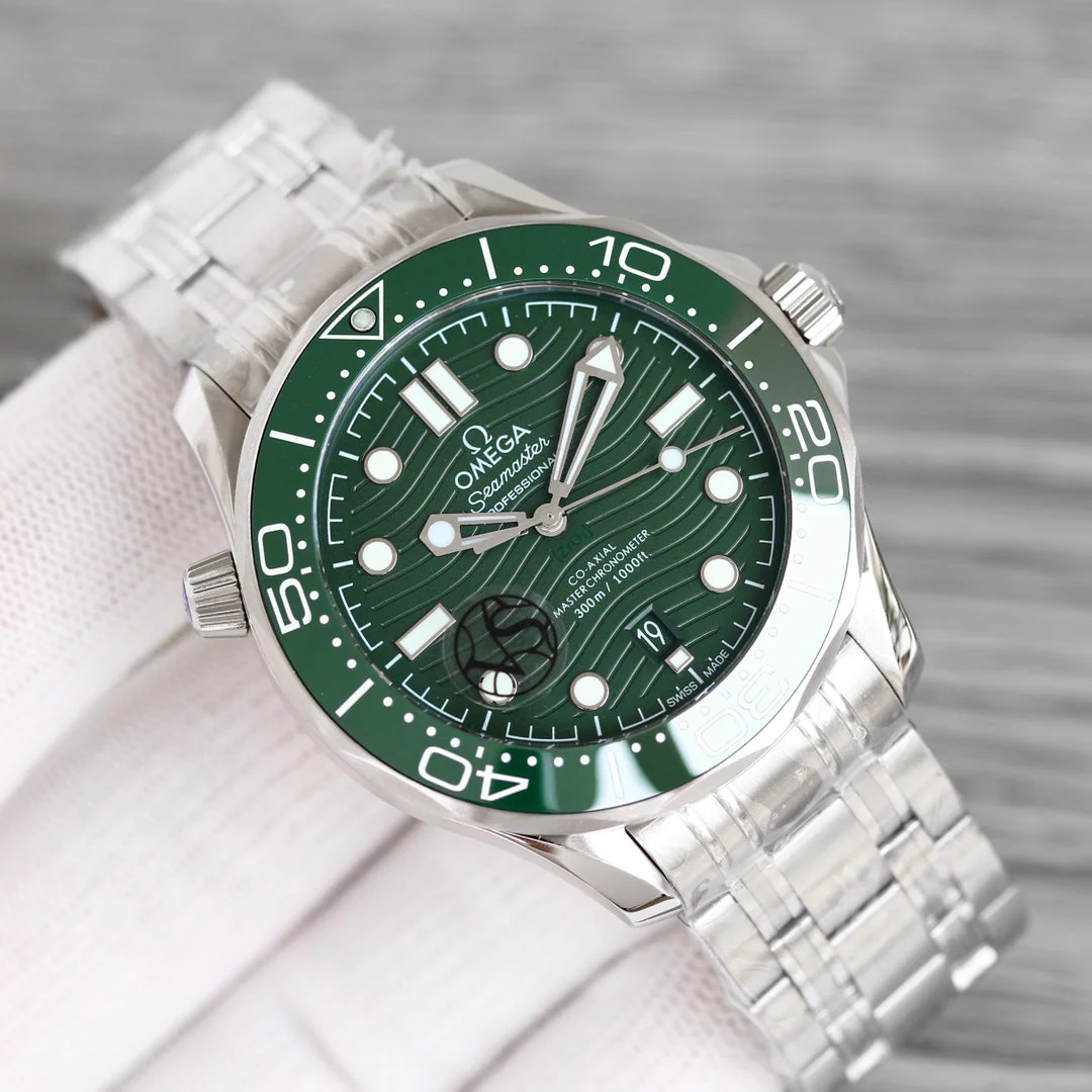 Omega Watch SEAMASTER DIVER 300 CUSTOM GREEN DIAL