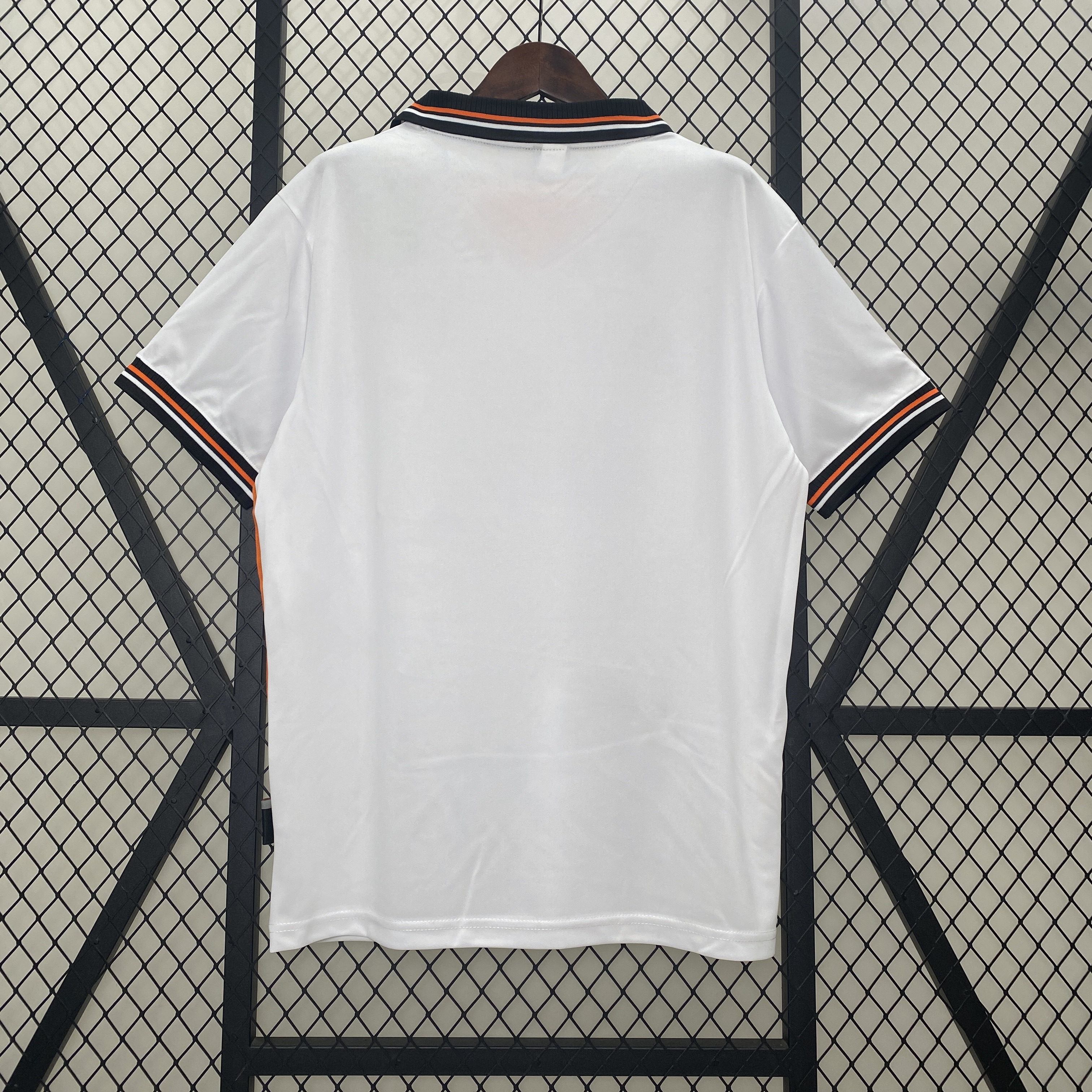 1999/2000 Valencia Home Retro Football Shirt