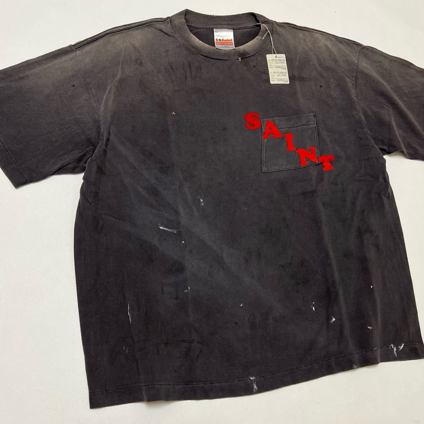 TEE WITH PINKED/BLACK SAINT UNIFORM Pockets  Unwoven T-shirt