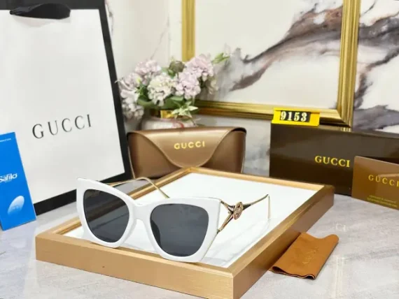 Gucci sunglasses 52