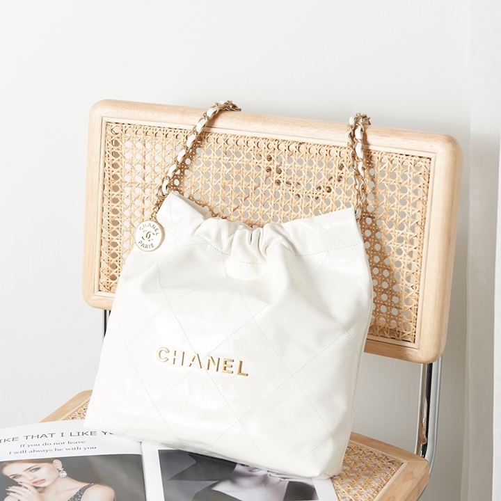 Chanel 22 Handbag Shiny Calfskin & Golden-Tone Bag