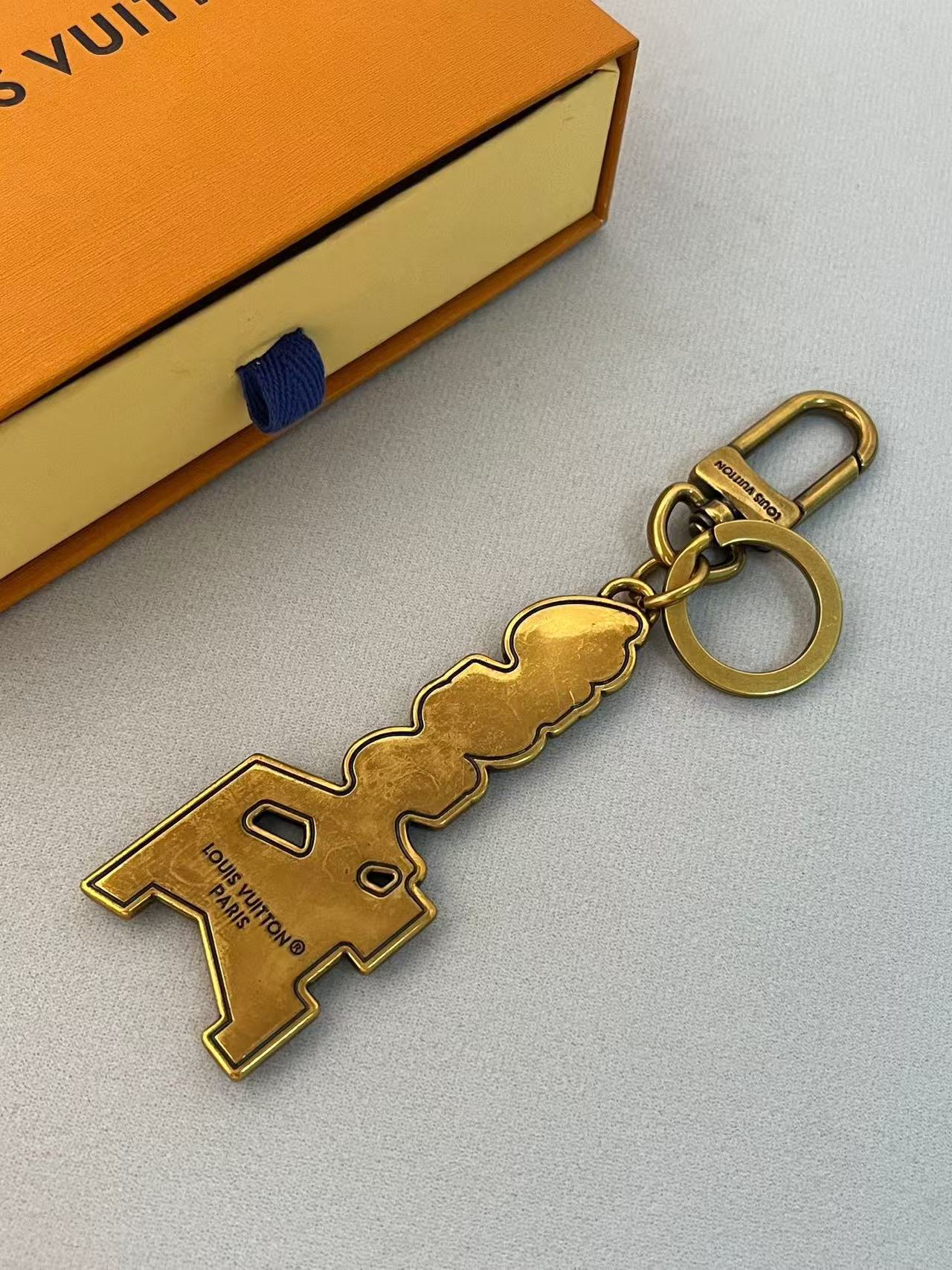 LV Lovers Stud Charm Key Holder