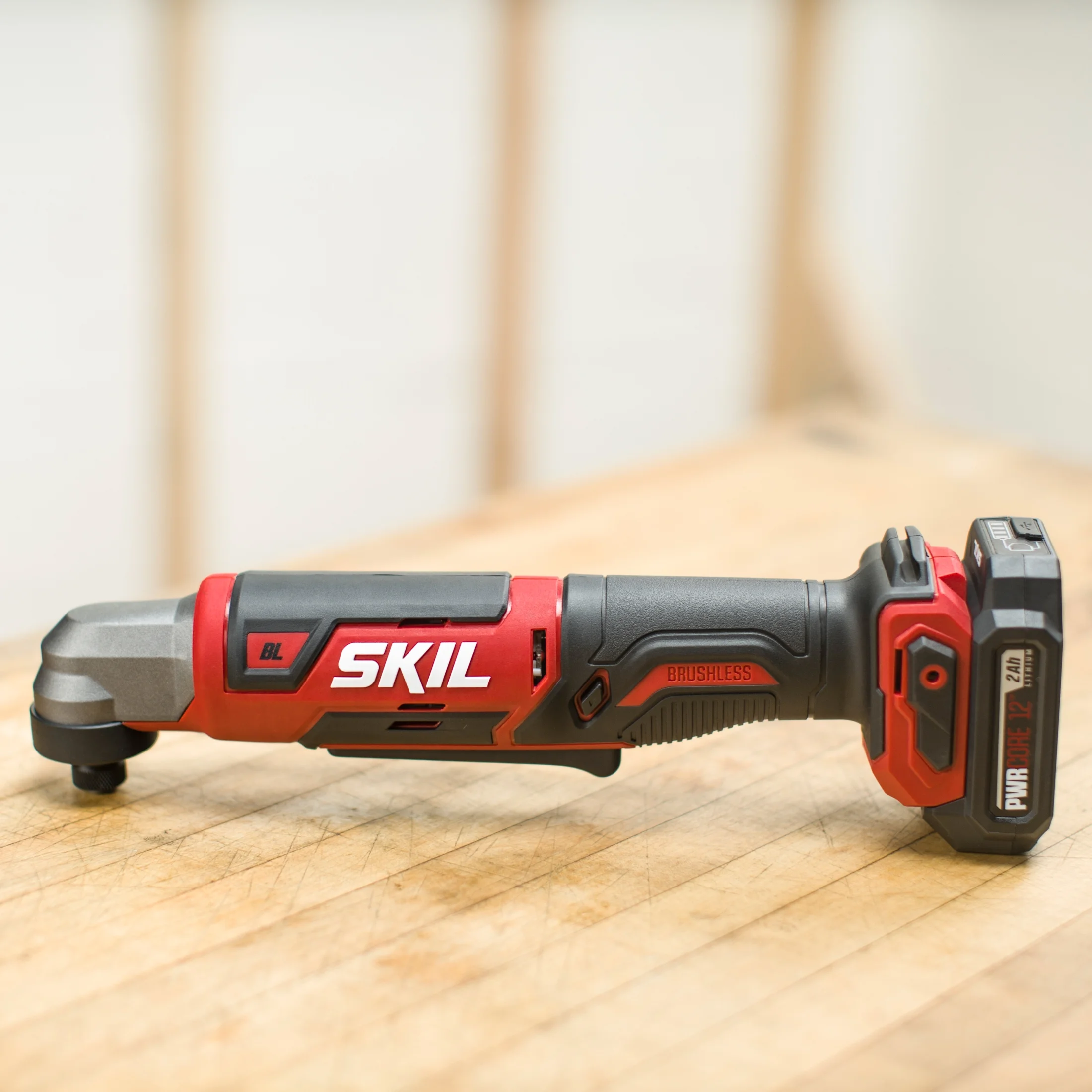SKIL RI574502 12V Brushless 1/4'' Hex Right Angle Impact Driver Kit with 2.0Ah Battery & Charger