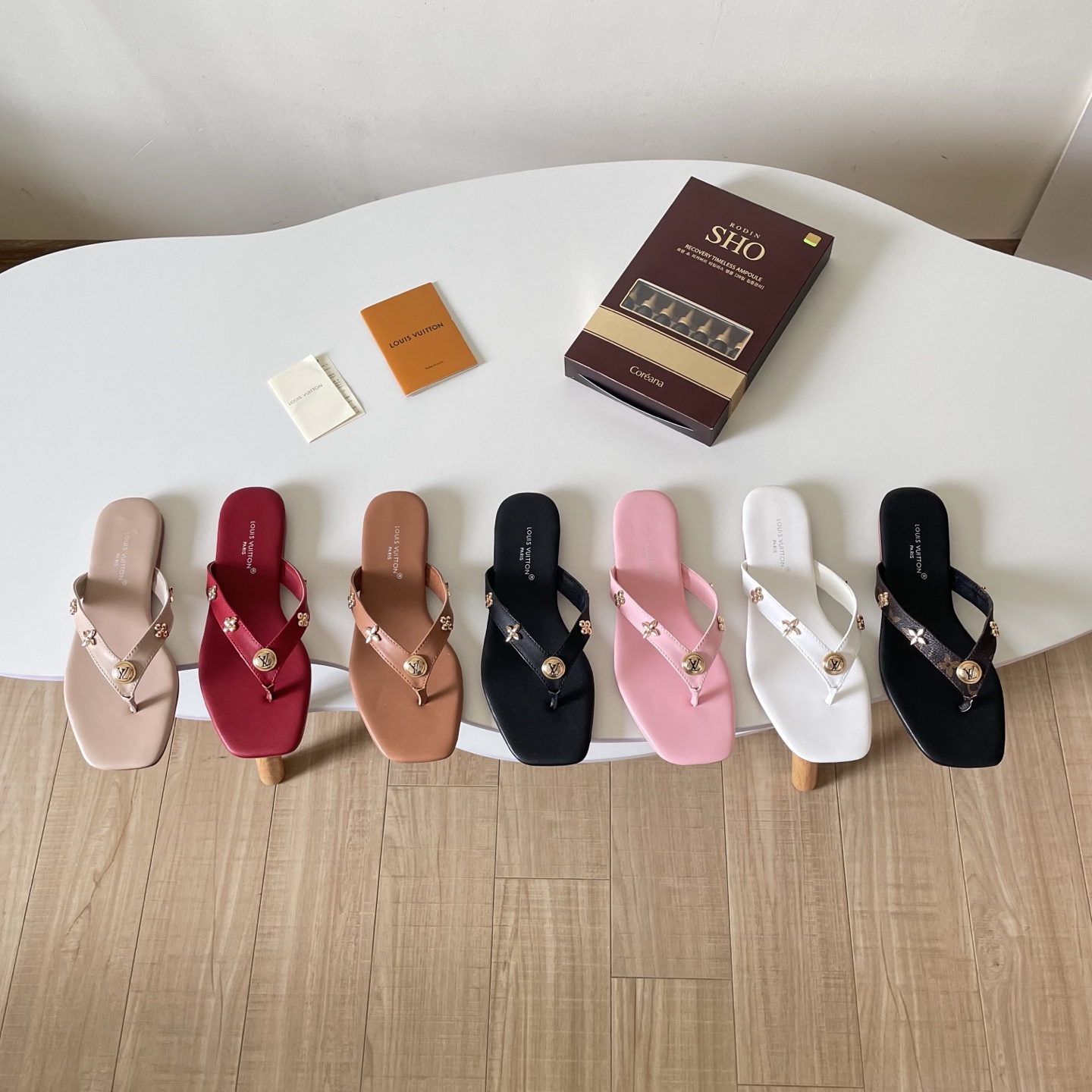 LV 26P Collaborator Flip-Flops