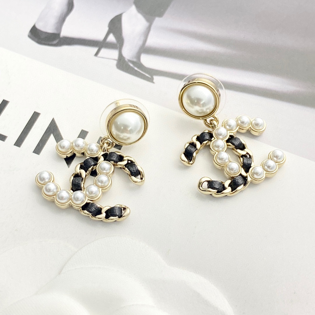 Chanel CC Pearl Earrings